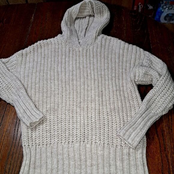 Medium H&M Oatmeal Long Sleeve Pullover Hooded Knit Sweater - Picture 1 of 5